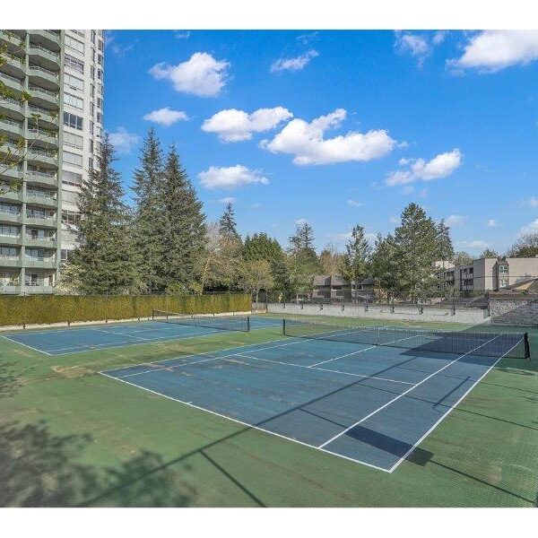 Freshly Painted 2 Bedroom Condo in Guildford Area